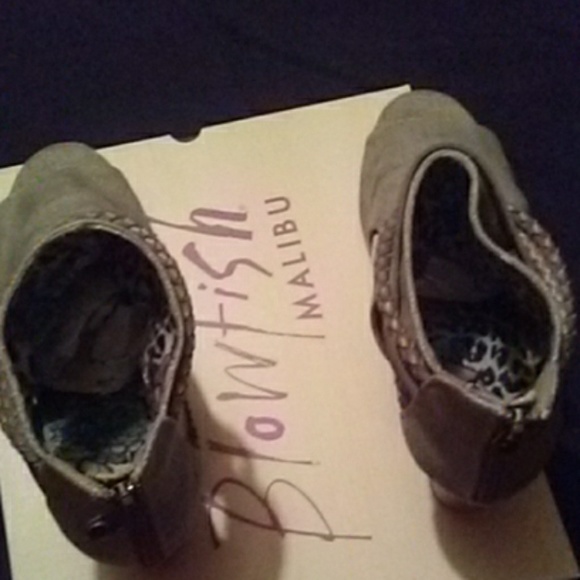 Canvas Wedge sandal - Picture 2 of 4